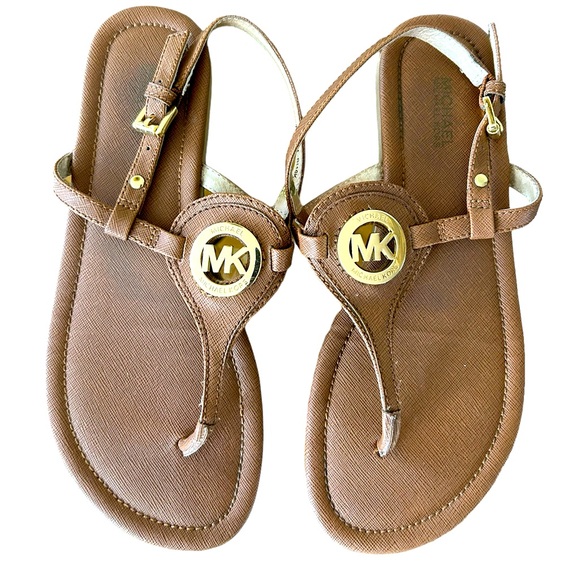 MICHAEL Michael Kors Shoes - Michael Kors brown tan sandals with gold | MK sandals |vacation sandals | Size 7